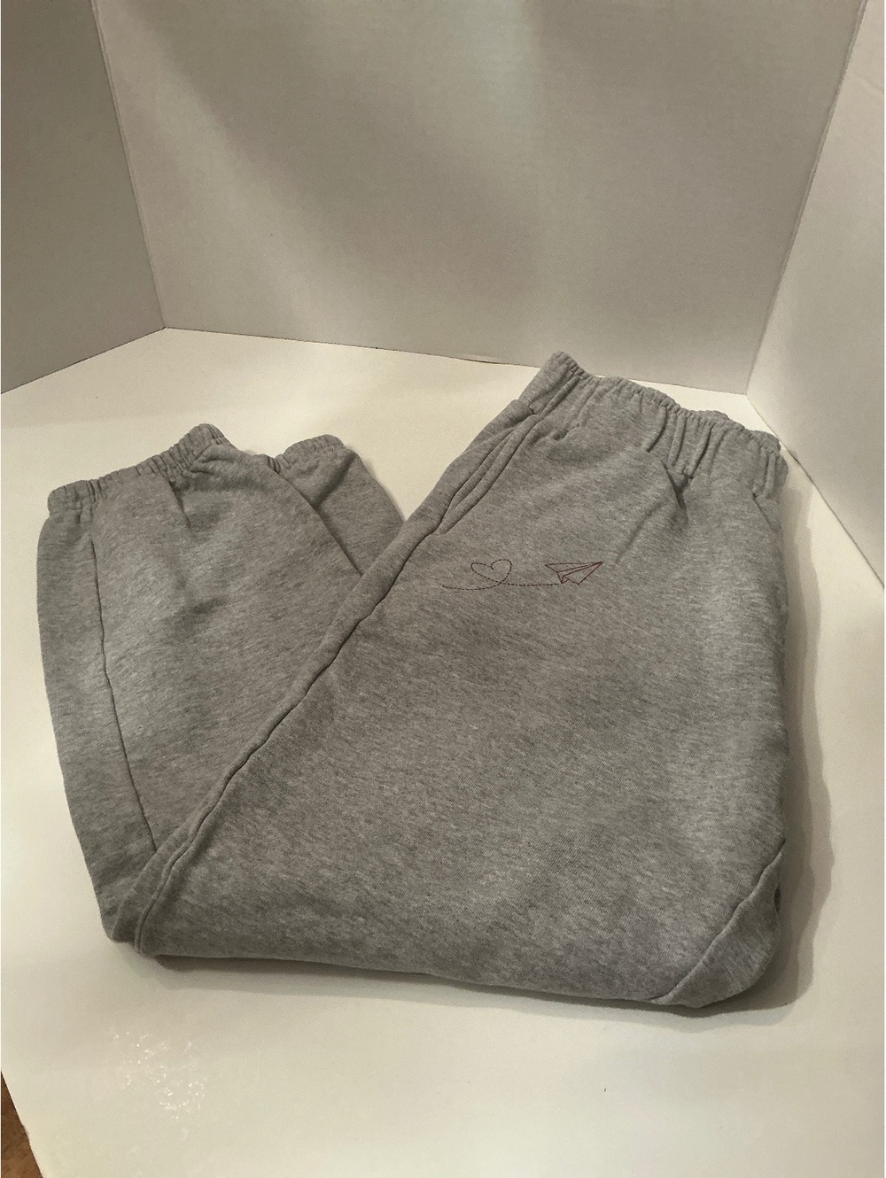 PACT organic cotton women’s Love by Airmail Cloud sweatpants size M Gray